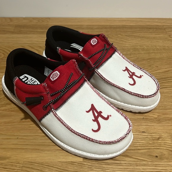 Hey Dude Other - Brand new size 9 men’s Heydude Wally Alabama